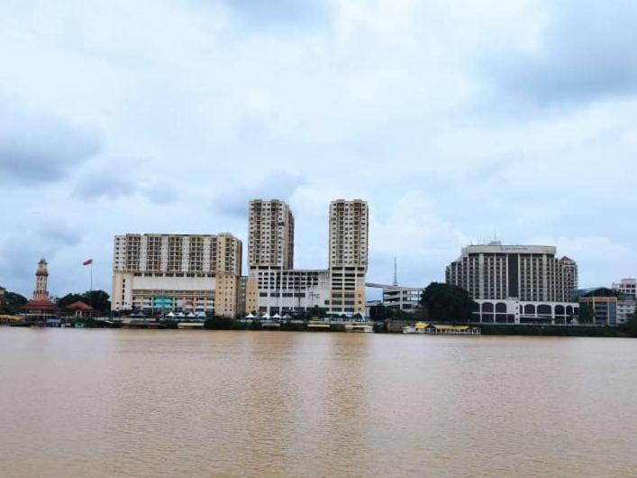 Apartment Riverview Pelangi B2312