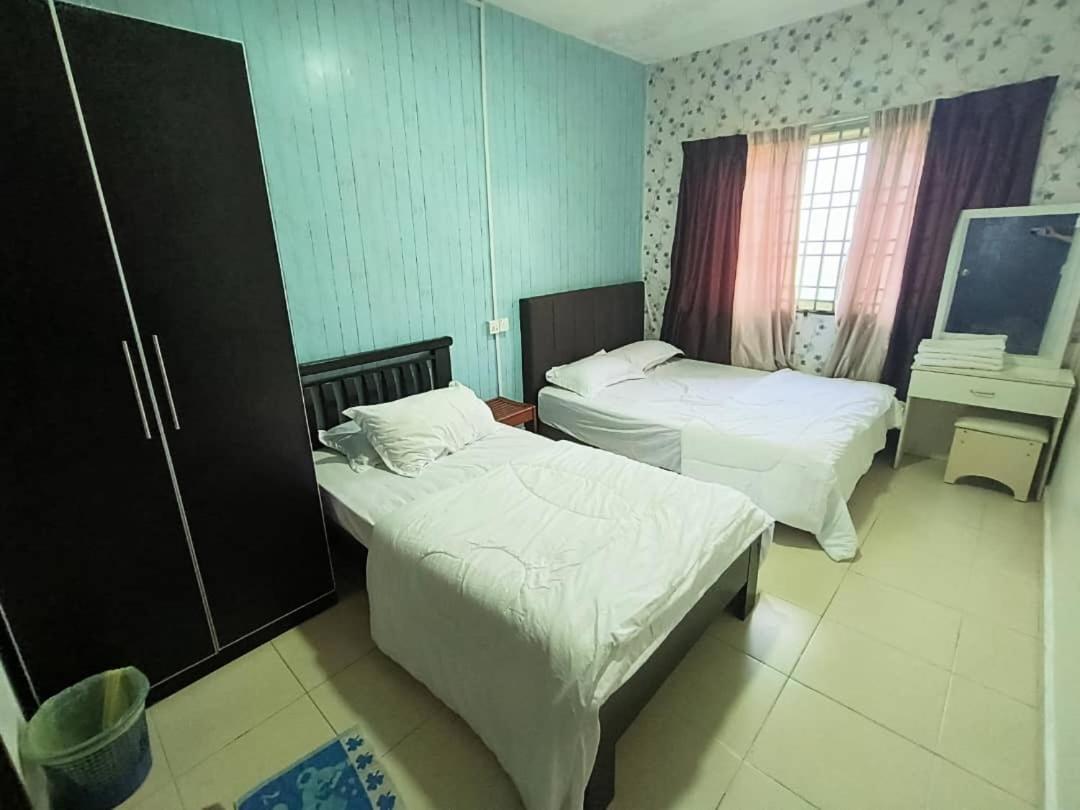 Riverview Pelangi B2312 *